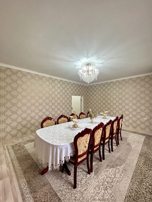 Стол для гостиной