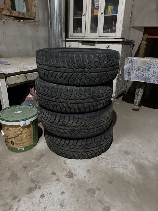 Продам зимние шины