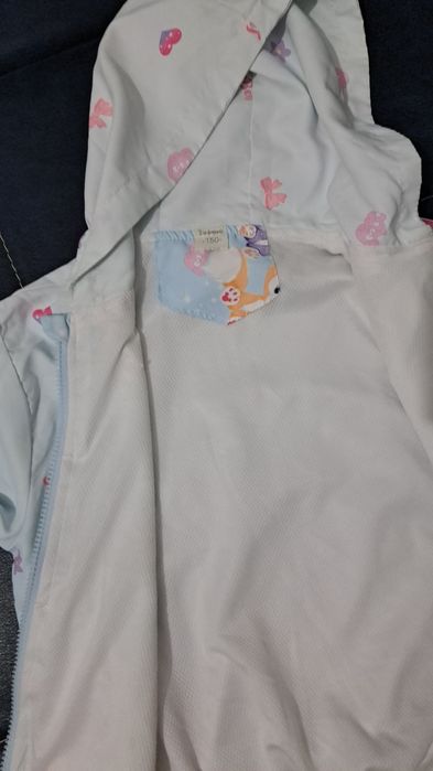 Куртка , ветровка, жилетка на девочку