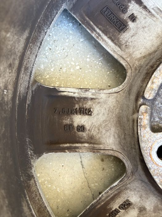 Jante r17 cu cauciucuri de vara 235/65/17