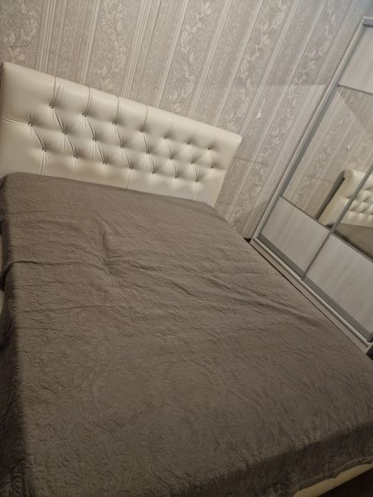 Продам кровать двухспальную