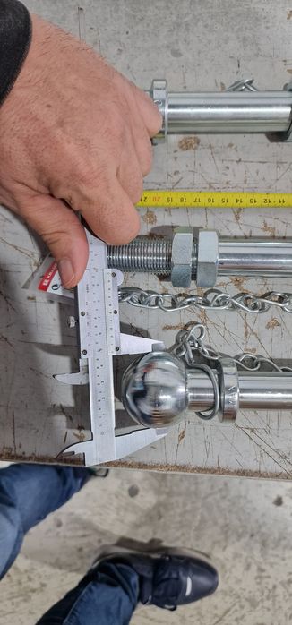 Bolt cui remorcare bila 3.5 tone lung preț 185 lei se poate trimite pr