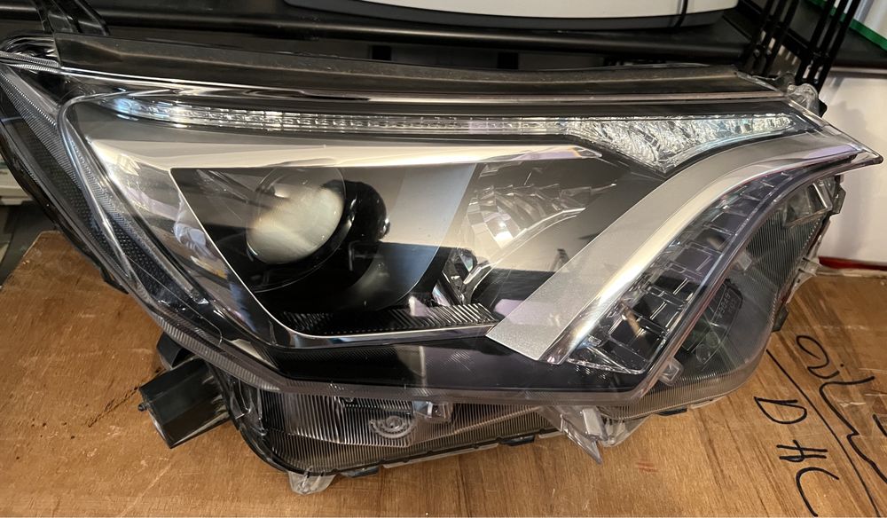 Бампер Toyota rav 4 задний