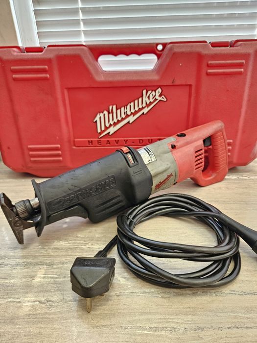 Milwaukee Саблен Трион SSPE1000QX 220V.