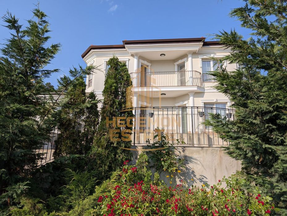 Къща в Варна, област-м-т Манастирски рид площ 865 цена 585000