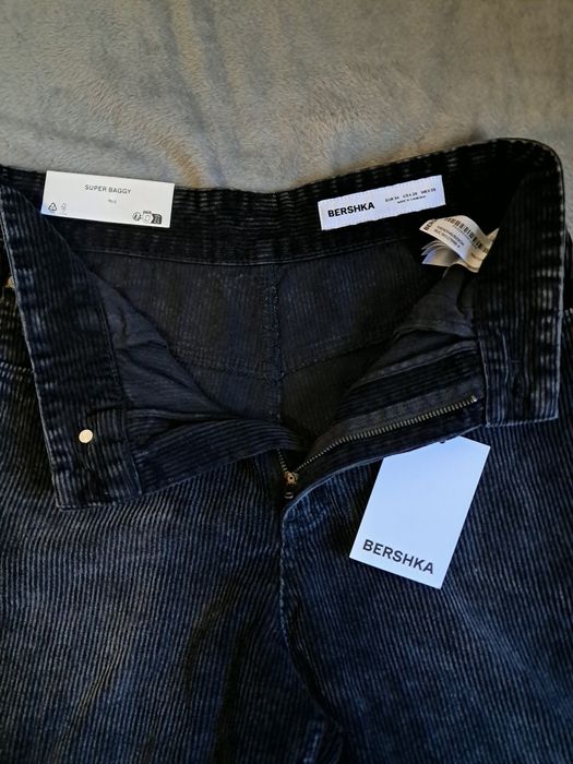 Дънки на Bershka