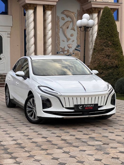 Hongqi e-qm 5 в рассрочку