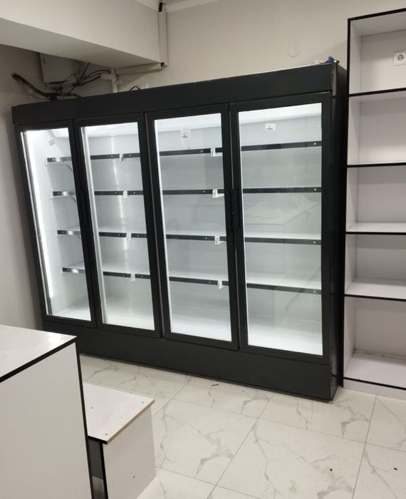 Продаю Ветрина Шкаф холодильник