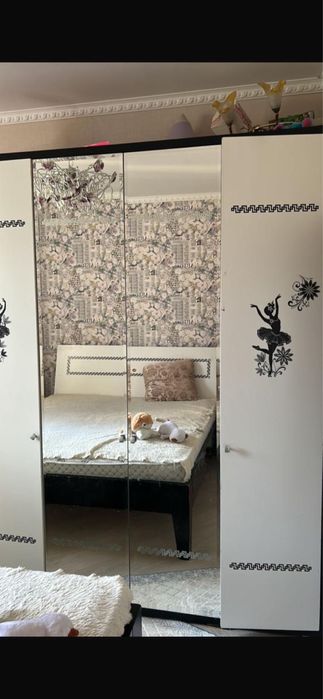 Диван,шкаф,тумбочка(мебель)