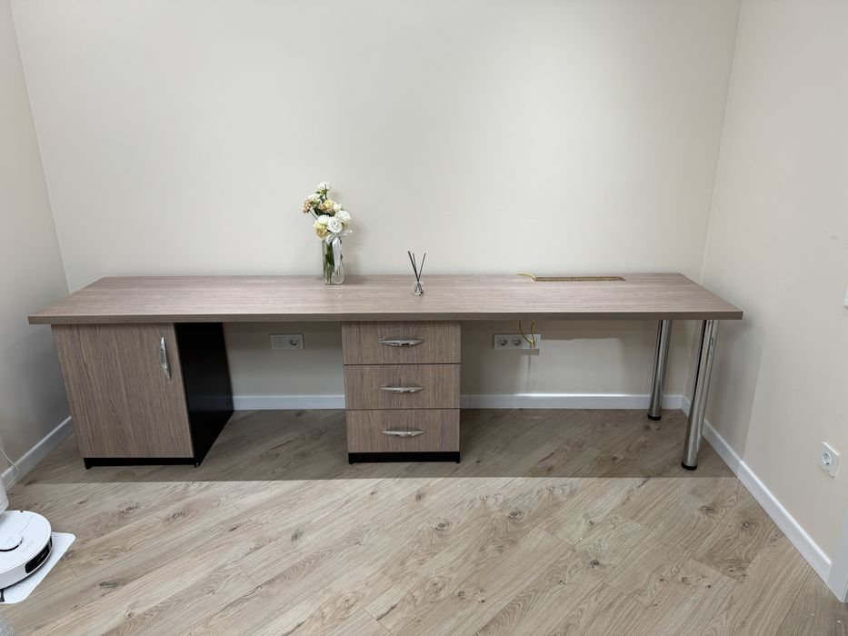 Компьютерный стол на 2 места