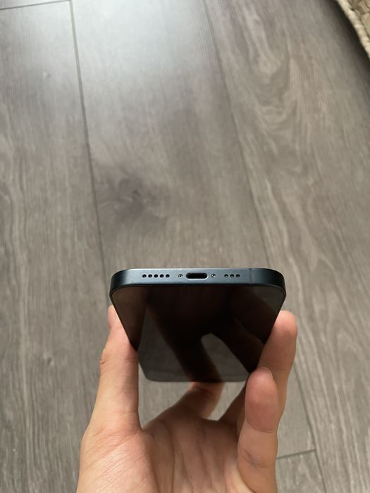 iPhone 13 в отличном состоянии