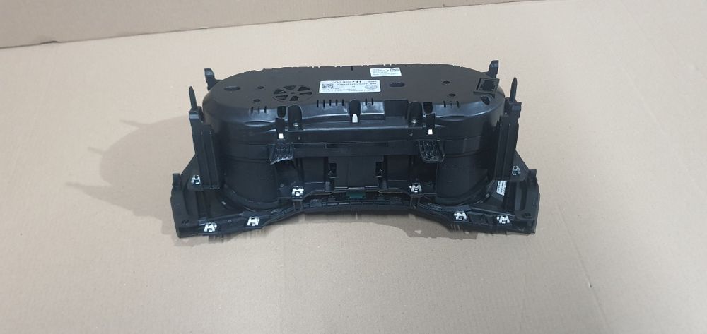 Ceasuri bord passat b8 2.0 1.6  tdi 3G0920741