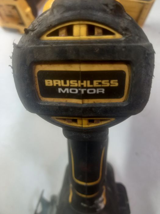 Винтоверт dewalt