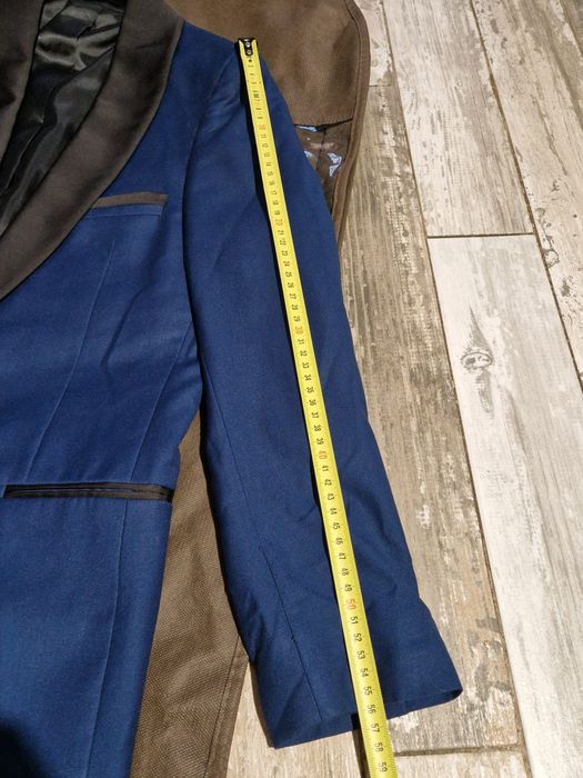 Costum Alberto Dobre Albastru Royal S-M 46 ca Nou!Pret achizitie 5000