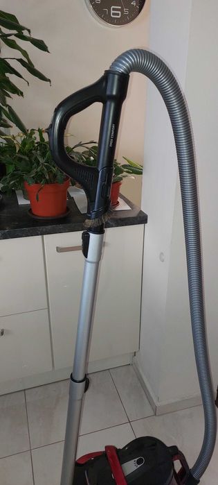 Прахосмукачка Silence force Rowenta