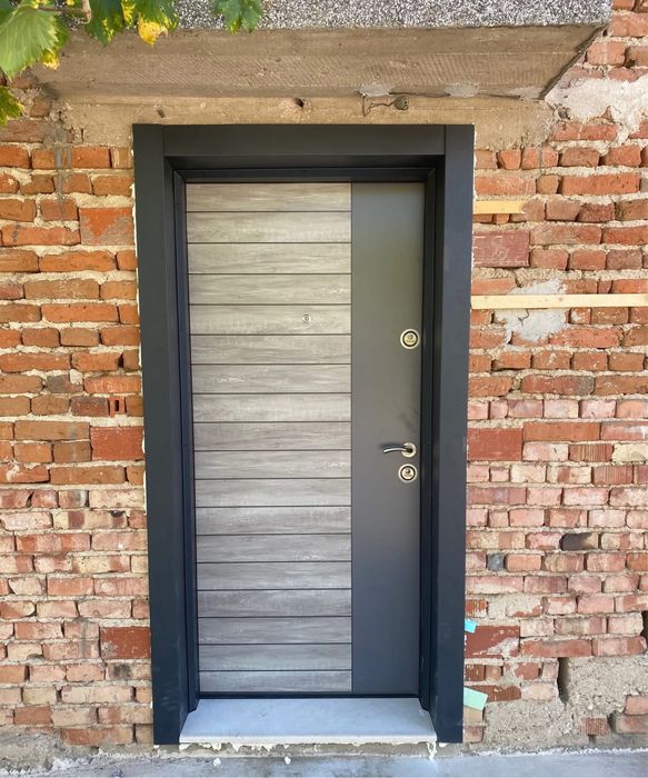 Голям избор врати за външни условия