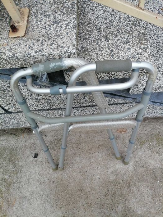 Проходилка за възрастни