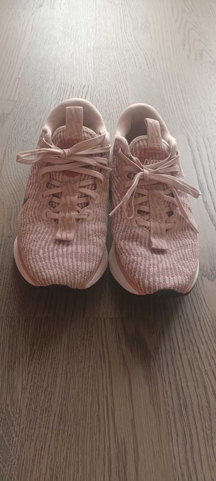 Дамски маратонки nike