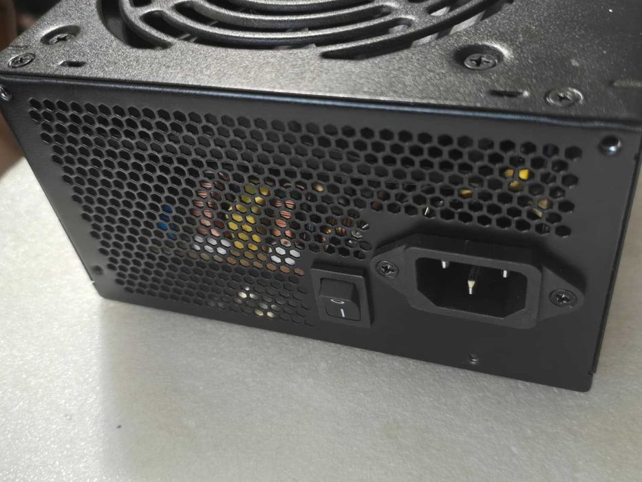 Sursa PC Corsair VS650, 650W, PFC Activ. 120mm, 2 x 6+2 pin PCI-E