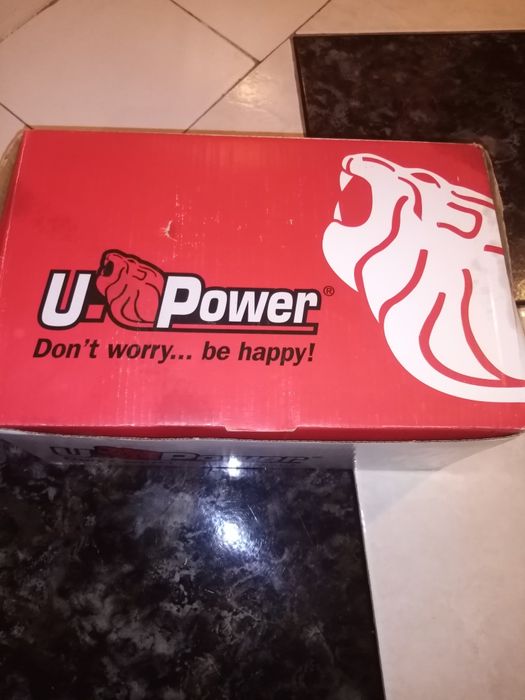 Работни обувки с метална пластина