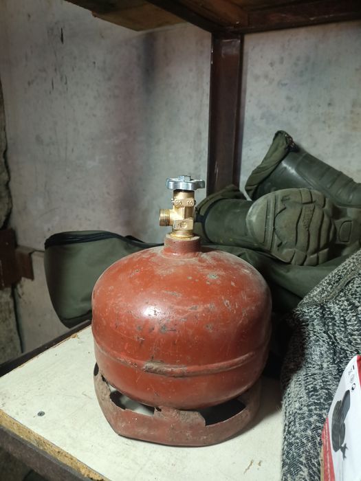 Продам газовый баллон 5 литров