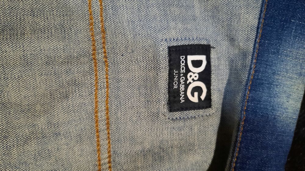 Outfit fusta plasa și Geaca