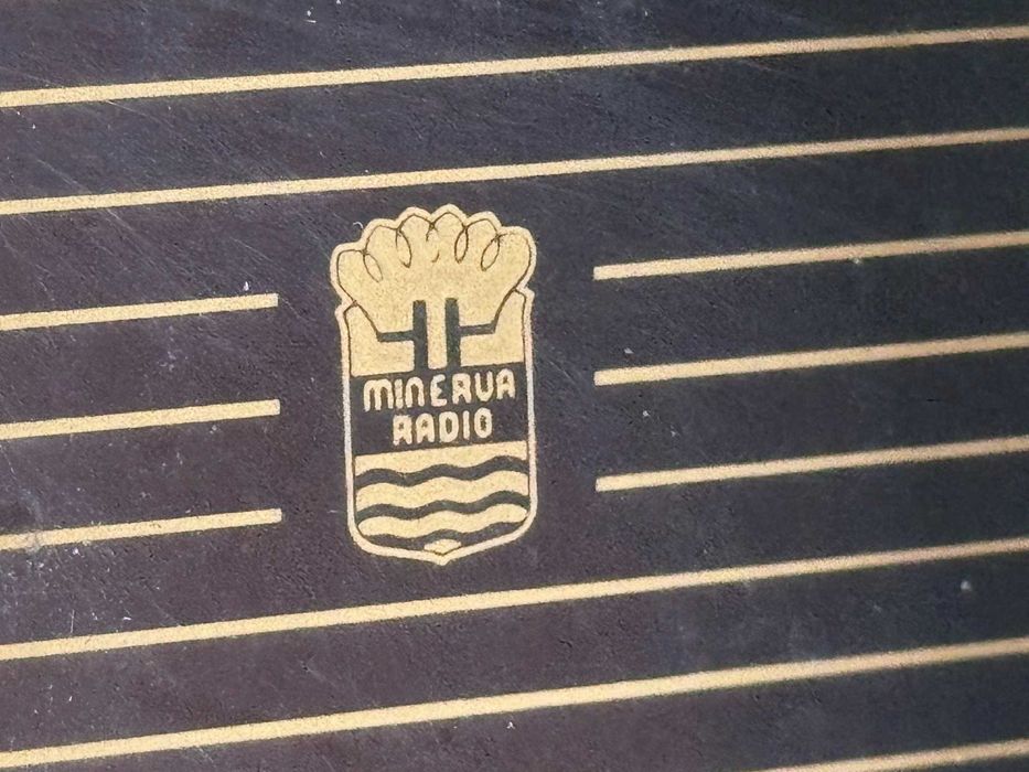 Radio vechi pe lampi Minerva Milano anii 50 60 pentru restaurare