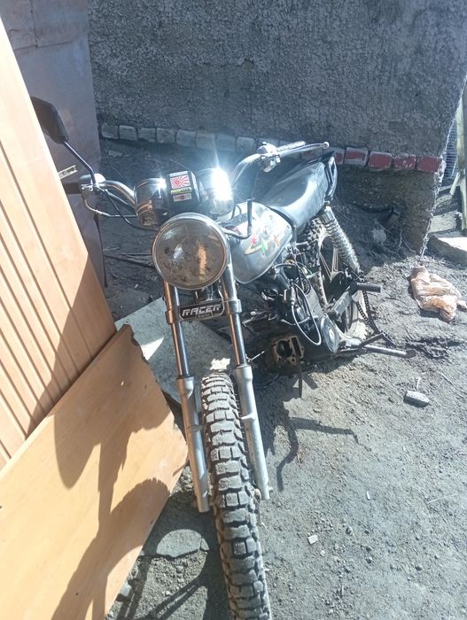 Продам всё запчасти есть