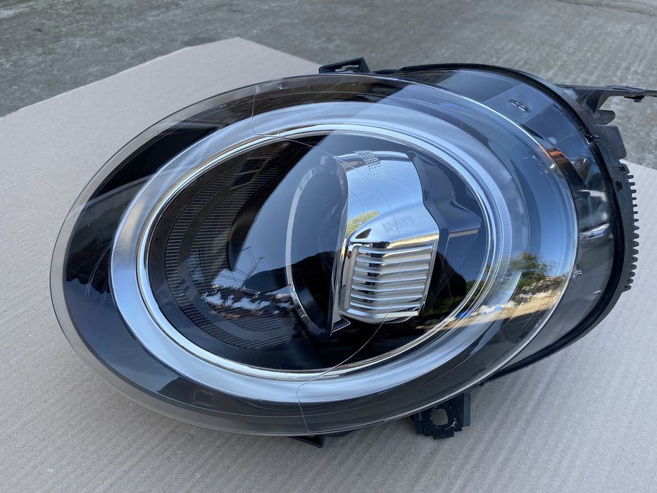 Far dreapta Mini Cooper F56 LCi : 2018-2020