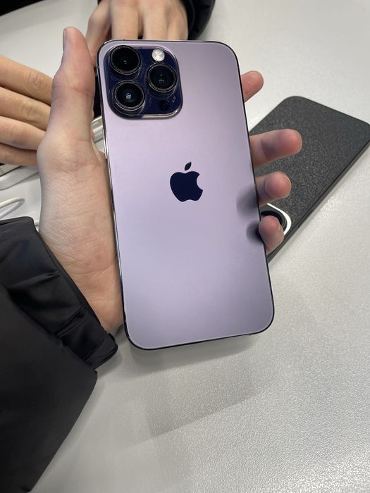 Продам Айфон 14 про макс 256гб