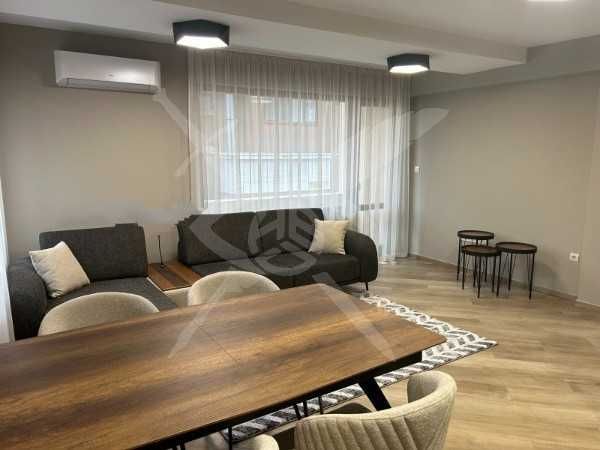 Дава се под наем Двустаен апартамент в Пловдив, Център - 65 кв.м за 548.25 € - Снимка #1