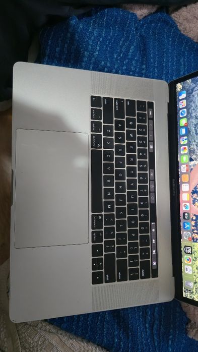 MacBook pro 2017 15 inch