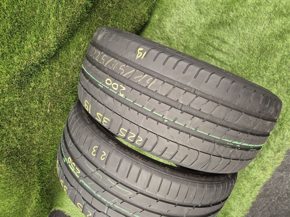 225 35 19 Câte o bucata Hankook și Pirelli