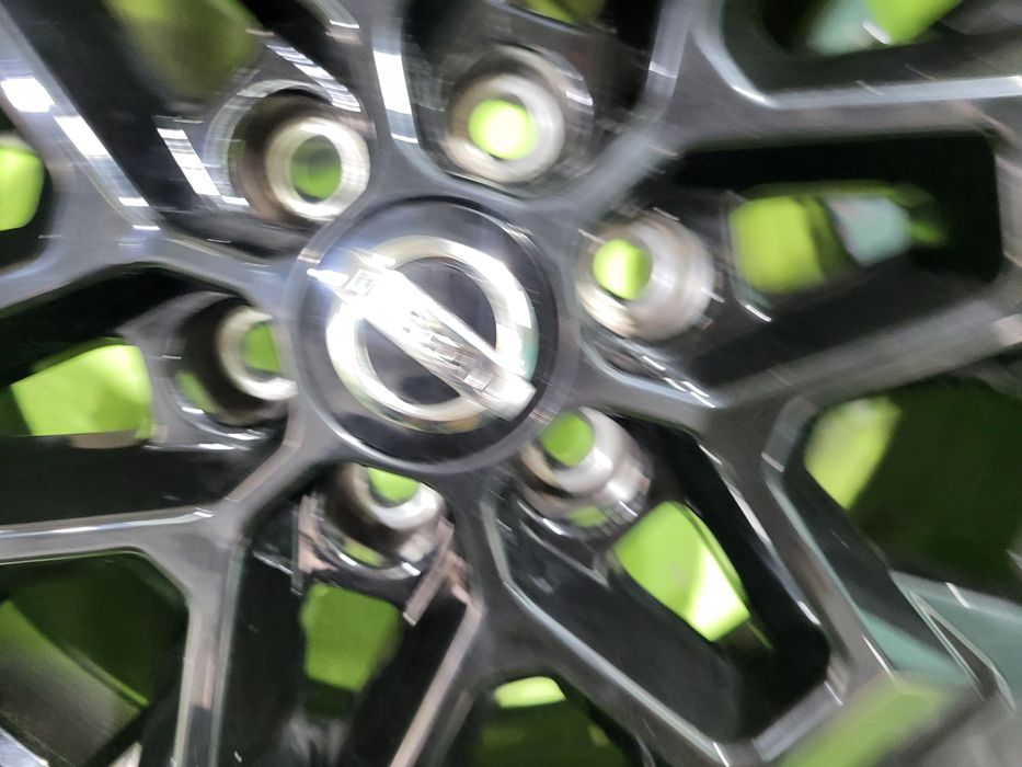 18 6x114.3 Nissan лети джанти 6х114.3 нисан