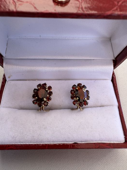 Cercei din aur 8 k si granate Boemia