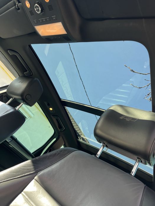Touareg 2011 interior R line