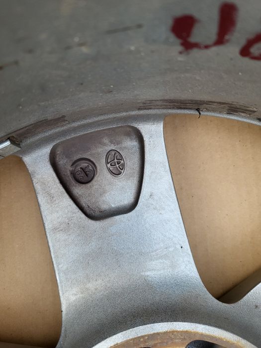 Литые диски R 17, тойота оригинал