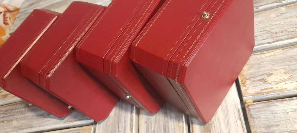 Стара оригинална кутия  Cartier за часовник биижута
