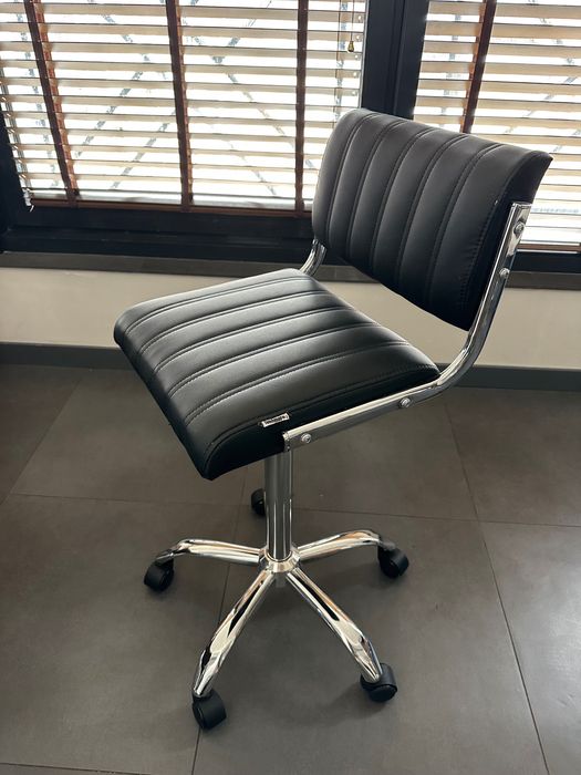 Бар стол на колелца City с 24м гаранция и безплатна доставка до офис