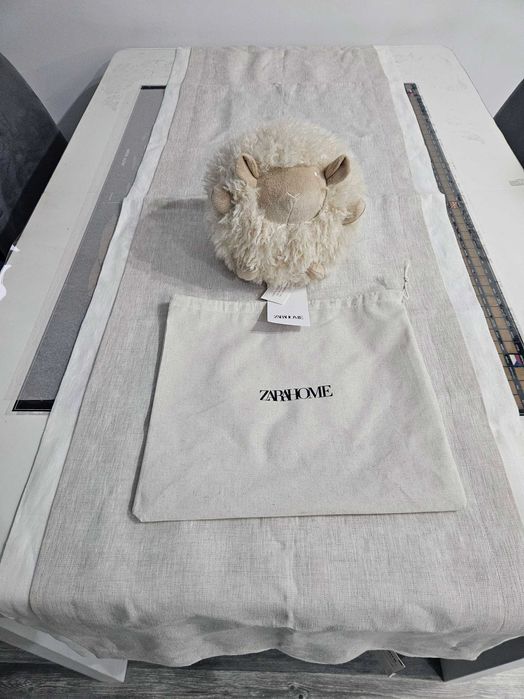 Стопер за врата Овца + ПОДАРЪК ленена покривка ЧИСТО НОВИ с етикетите