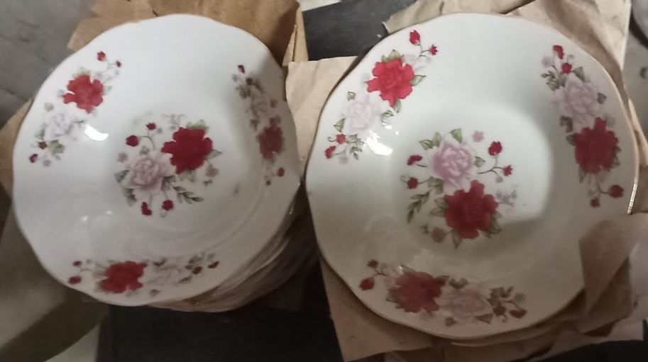 Тарелки фарфоровые