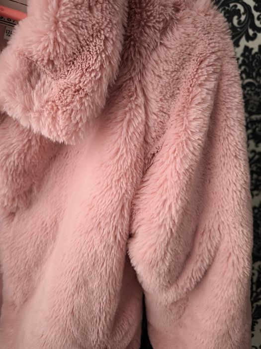 Продам женскую шубу