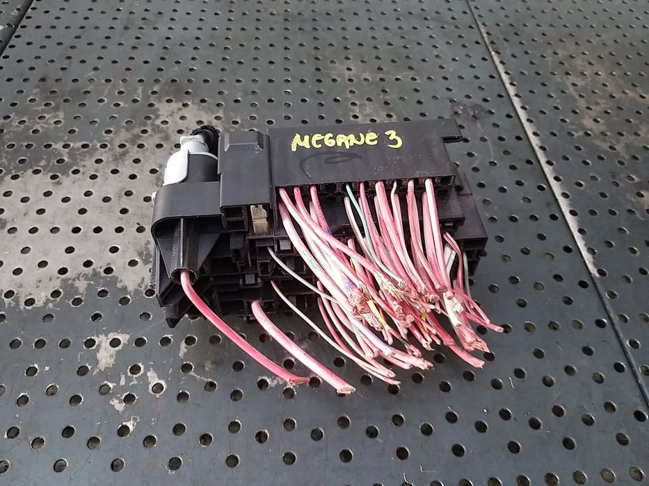 Panou sigurante renault megane 3 18013301c