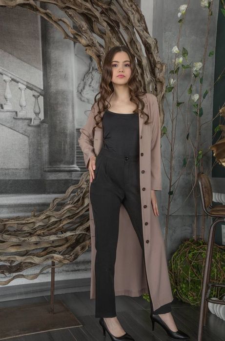 Брюки с защипами, цвет- чёрный