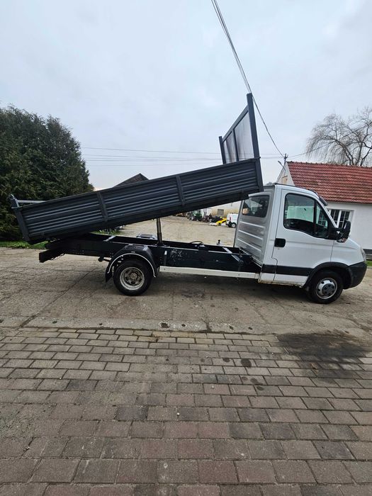 De vanzare Iveco Daily basculabil