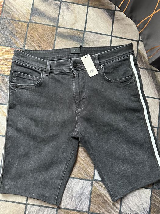 Vand blugi River Island barbati noi cu eticheta marime 34/32