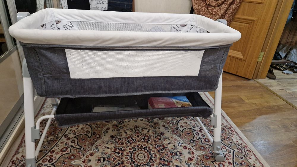 Продам детскую кровать-манеж