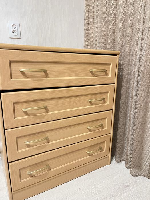 Продам комод в спальню