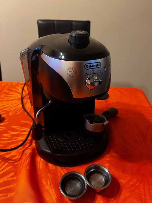 Кафемашина DeLonghi EC221.B