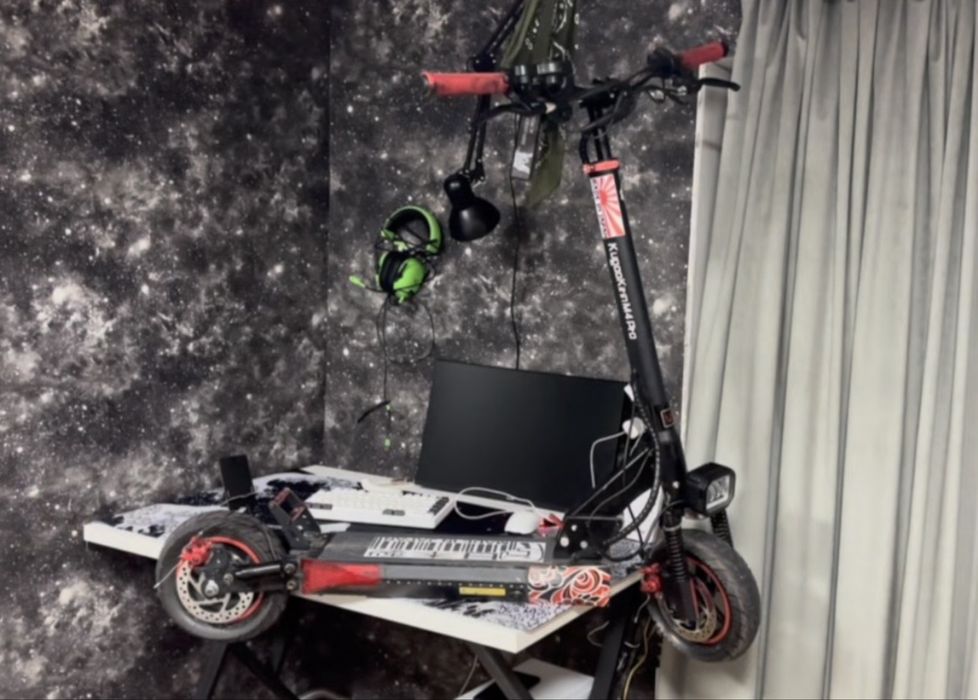 Продам электросамокат